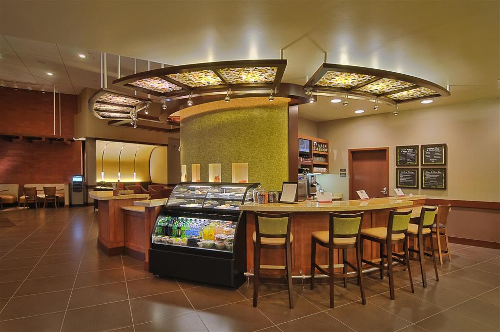 Hyatt Place Portland Airport/Cascade Station Hotel Restaurant photo